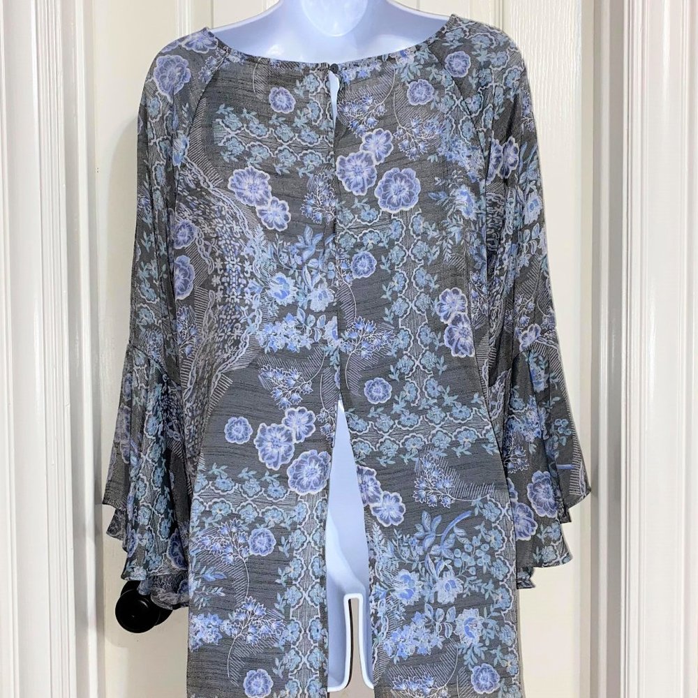 3/$25 Lauren Conrad Women's Bell Sleeves Blouse Floral Size L - Picture 2 of 9